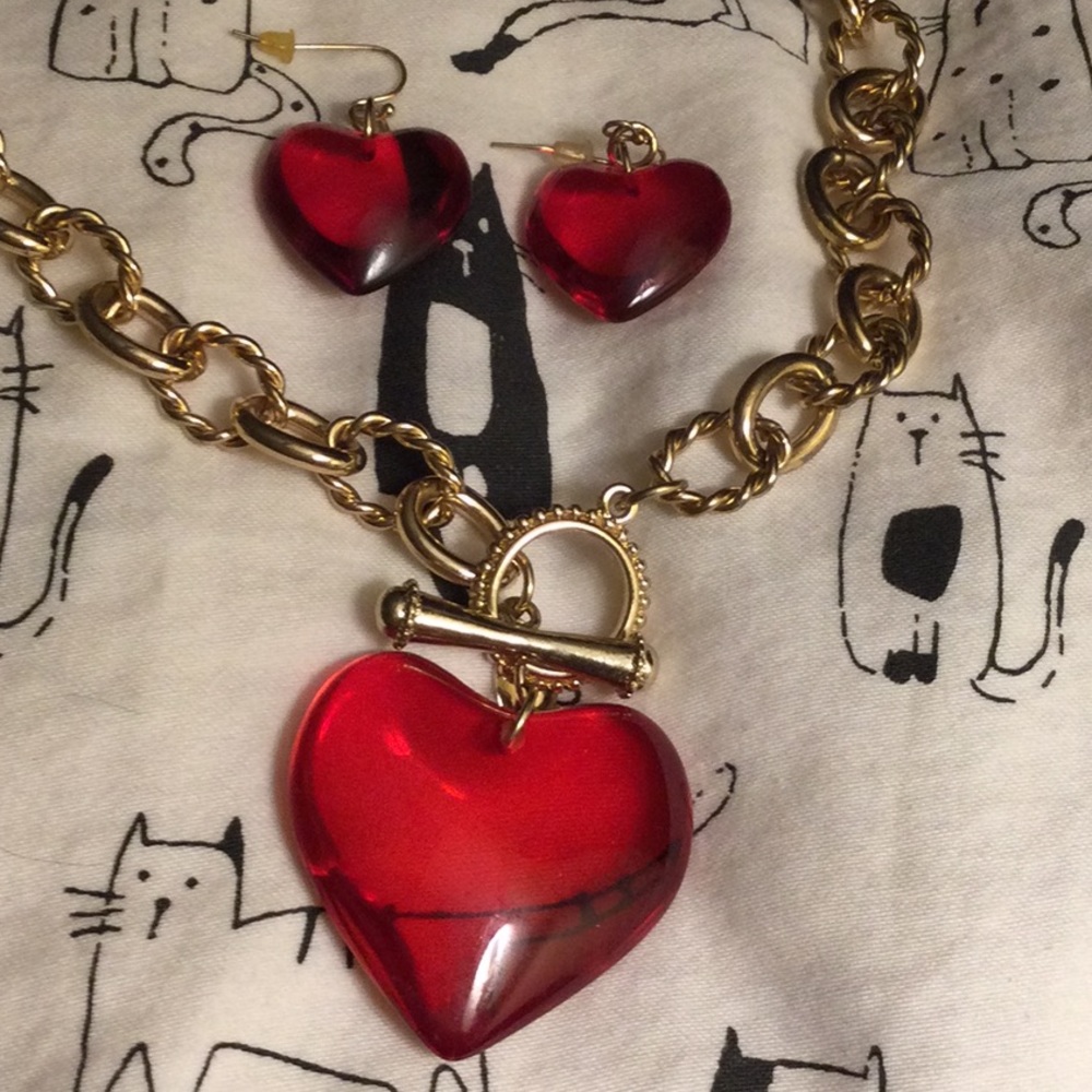 Big Red Heart necklace and earrings - Picture 2 of 4